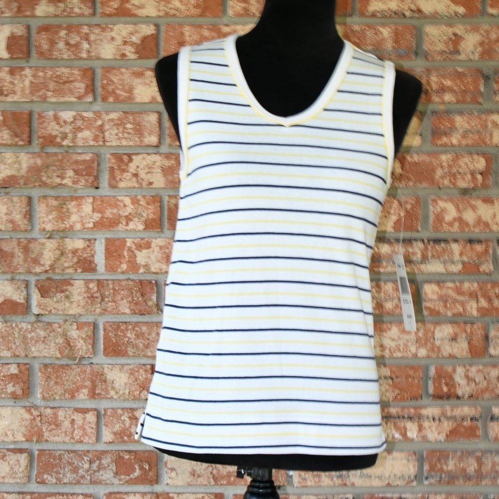 ERIKA & Co Sleeveless Top